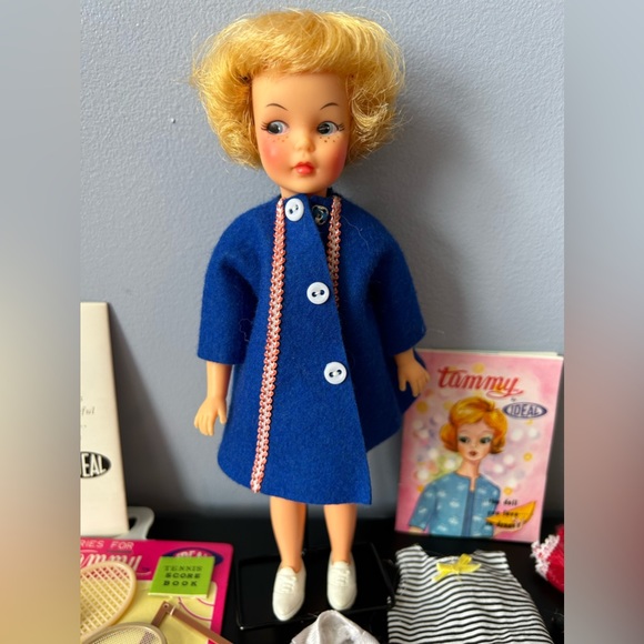 1968 Pepper Doll & Accessories - Picture 5 of 6